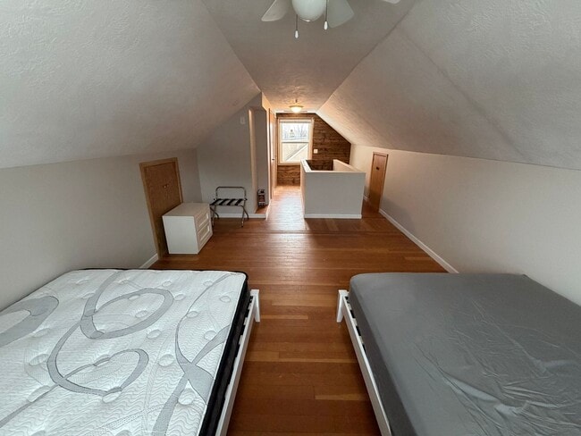 Building Photo - Home For Rent in Central Sioux Falls