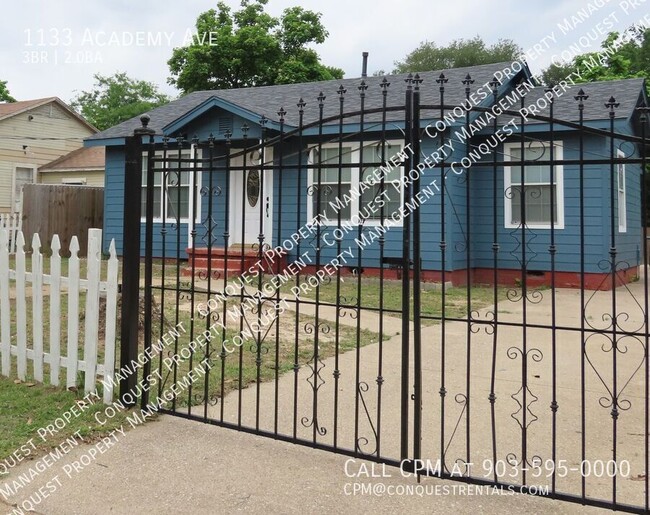 Building Photo - 1133 S Academy Ave