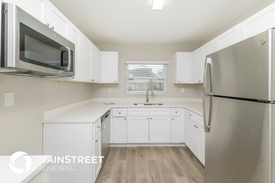 Building Photo - 114 N Meteor Ave