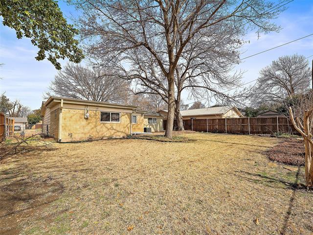 Building Photo - 923 Prestwick Ln
