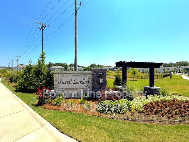 Building Photo - 5278 Maynard Hl Dr