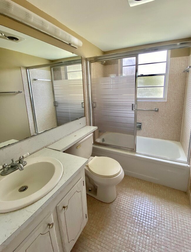 Building Photo - 57 Dorchester E