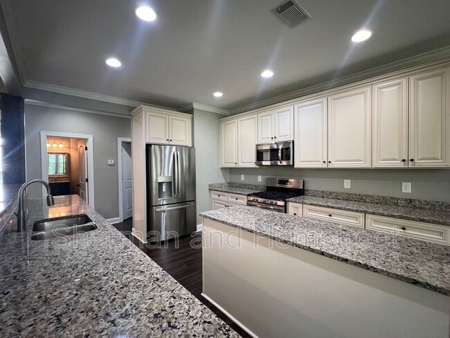 Building Photo - 4239 Windslow Dr