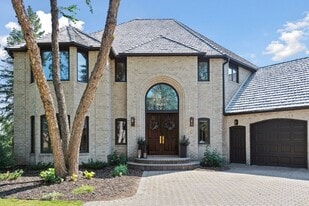 Building Photo - 10481 Bluff Rd