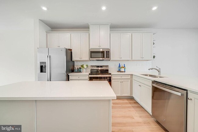 Building Photo - 4724 Torrey Ln