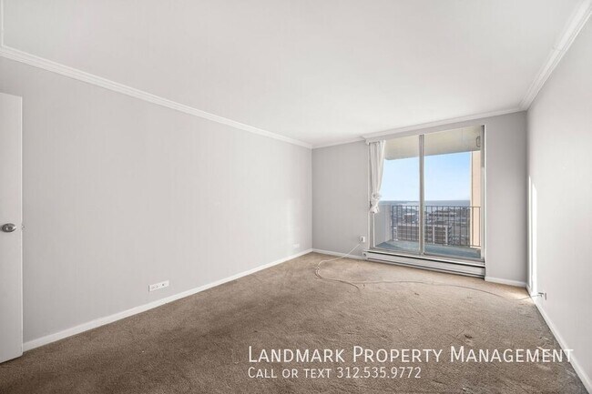 Building Photo - 6033 N Sheridan-Unit 35D