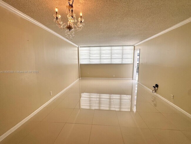 Building Photo - 1801 S Ocean Dr