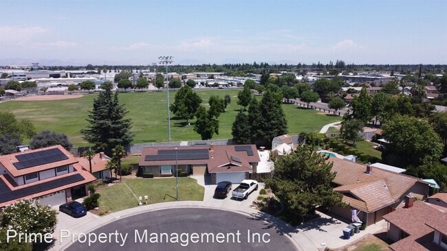 Building Photo - 3 br, 2 bath House - 1152 Menlo Avenue