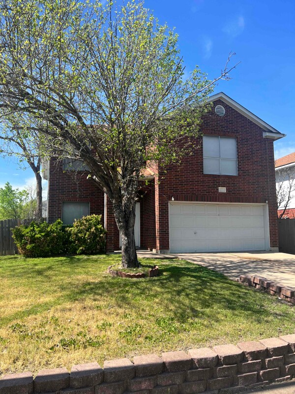 Building Photo - 1000 Laurelleaf Dr