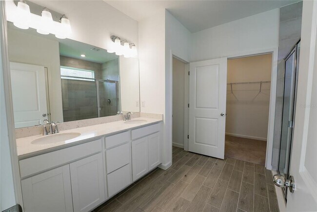 Building Photo - 4507 NW 14th Lp