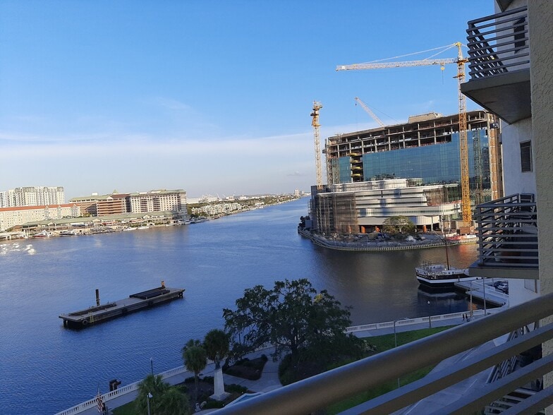 Building Photo - 275 Bayshore Blvd