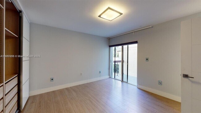 Building Photo - 2430 Brickell Ave