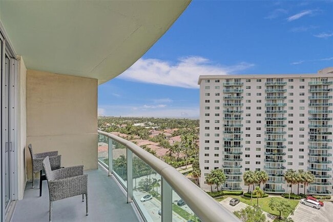 Building Photo - 19390 Collins Ave