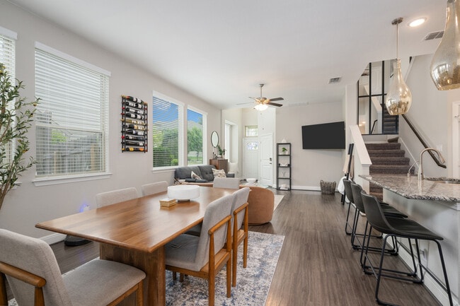 Building Photo - 17339 Moscato