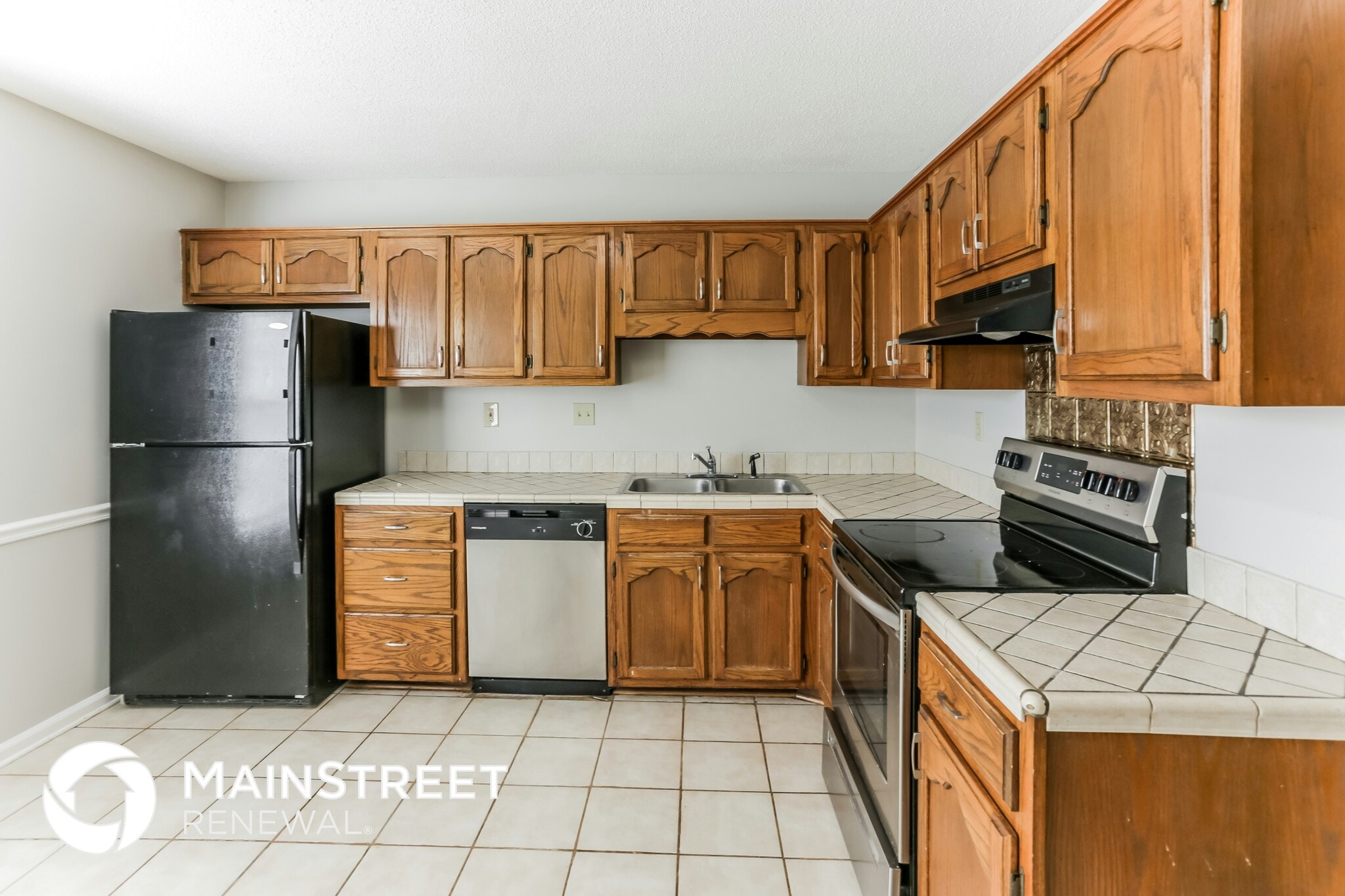 Building Photo - 6915 Blackthorn Dr