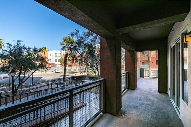 Building Photo - 63 E Agate Ave