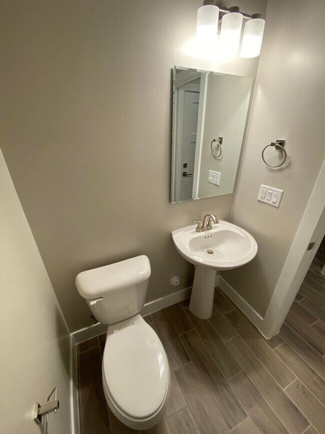 Building Photo - Wonderful 3 Bedroom Townhome. Water, sewer and garbage included.
