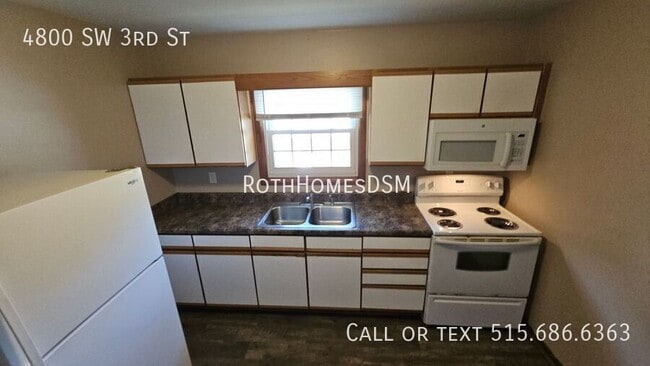 Building Photo - 4800 SW 3rd St