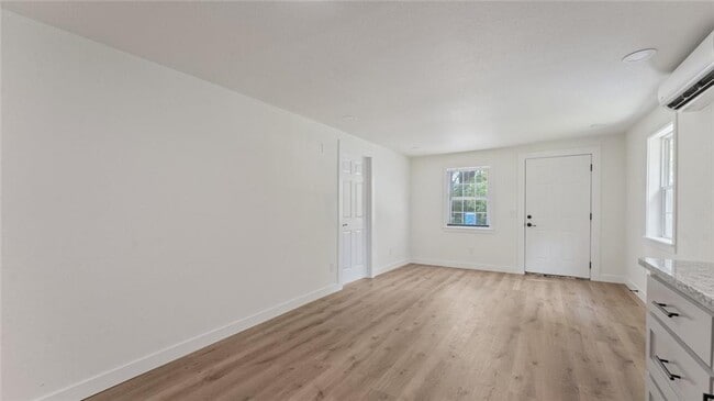 Building Photo - 1580 Jones Ln