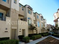 Building Photo - 568 Almond Rd