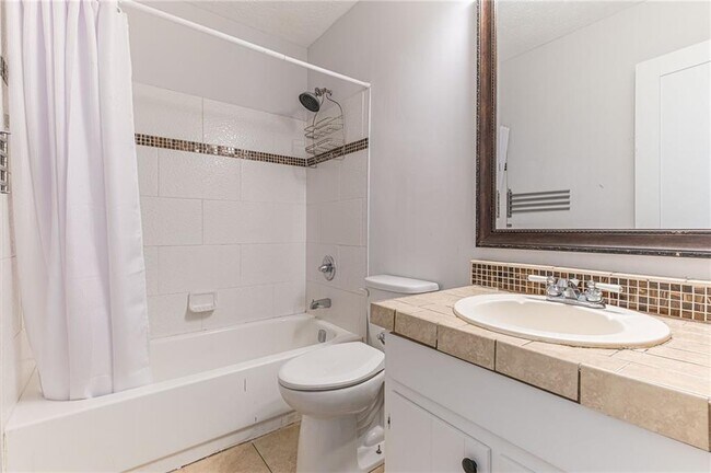 Building Photo - 3873 Princess Ct