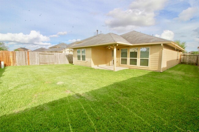 Building Photo - 21518 Crainfeld Dr