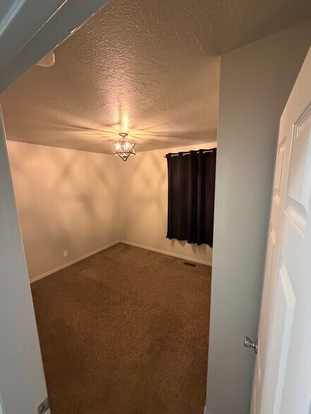 Building Photo - 2863 W 4375 S