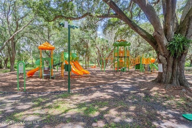 Building Photo - 18199 Paradise Point Dr