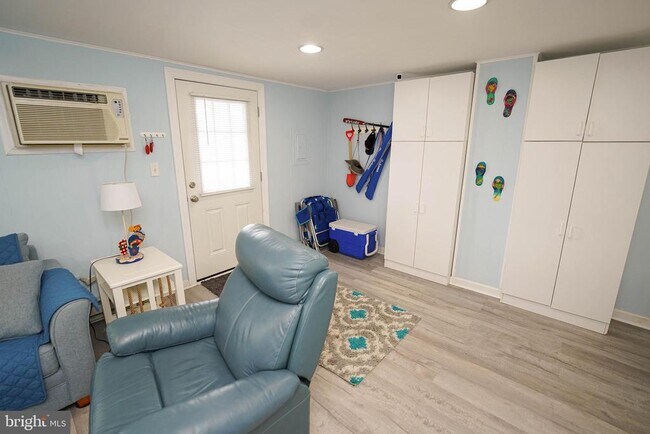 Building Photo - 309 Bayshore Dr