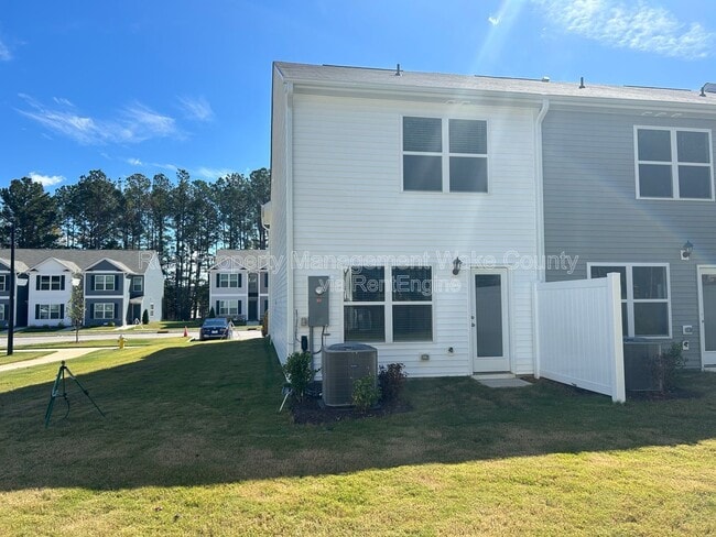 Building Photo - 8539 Beckett Chase Wy