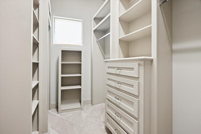 Building Photo - 4004 Feagan St