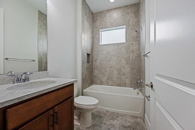 Building Photo - 14971 RedCove Pl