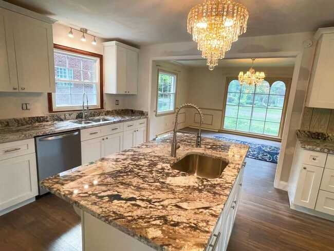 Building Photo - 309 Dorchester Rd