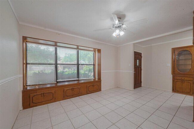 Building Photo - 9922 Carlow Ln