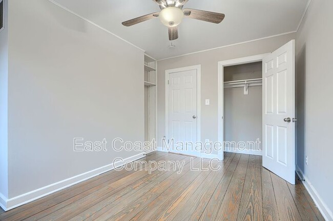 Building Photo - 724 S Hanover St