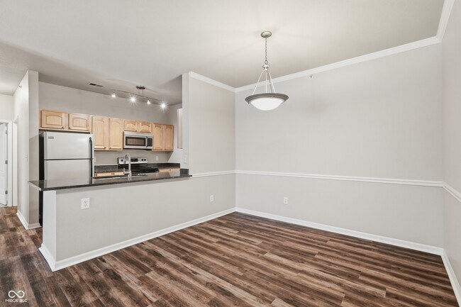 Building Photo - 12833 Tradd St
