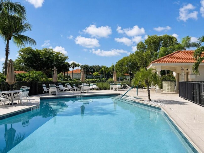 Building Photo - North Naples Condo for Rent- 2 Bedroom in Piper's Grove