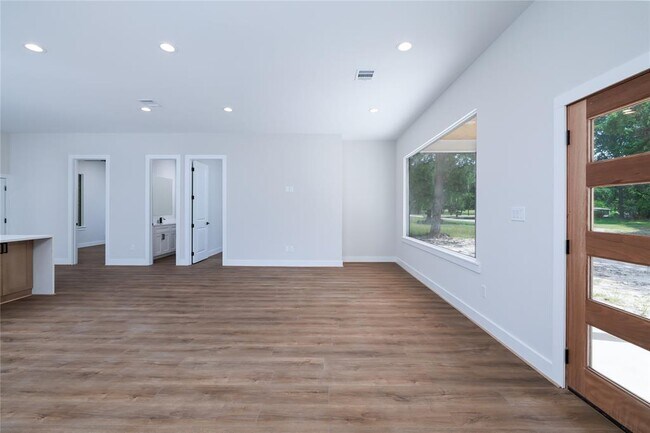 Building Photo - 354 Peach Pt Ln