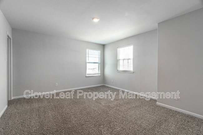 Building Photo - 9143 Bennett Frst
