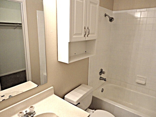 Building Photo - 13038 Woller Vly