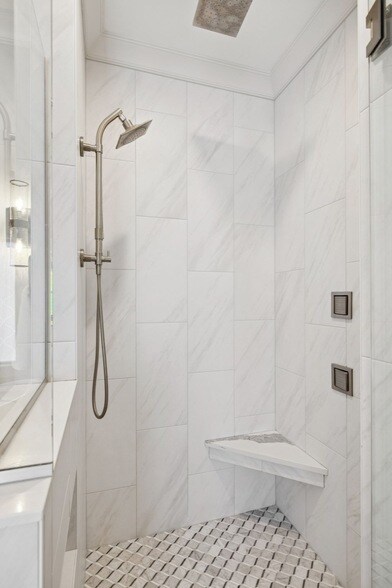 Building Photo - 2310 Vaulx Ln