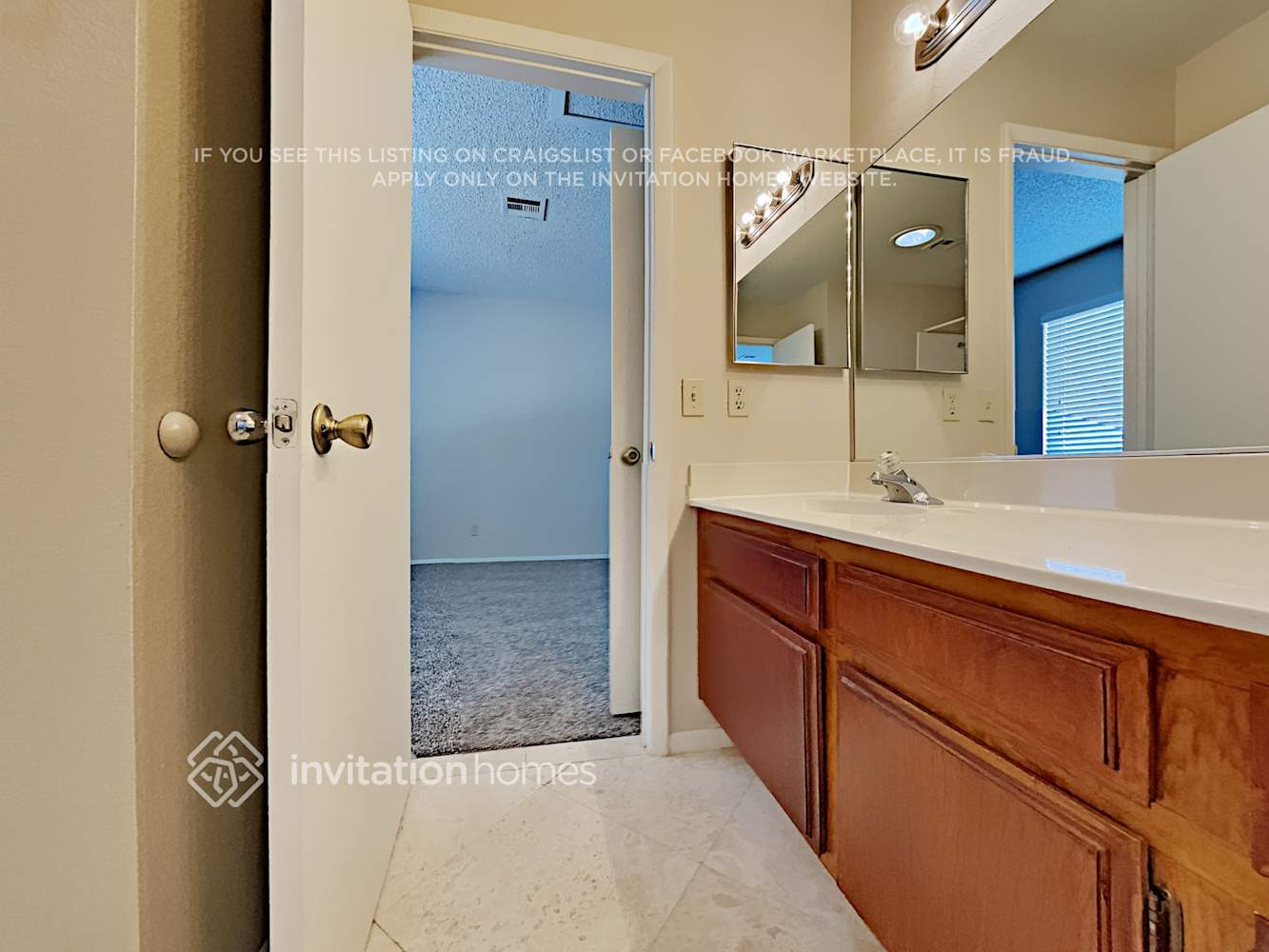 Building Photo - 122 Elegante Way