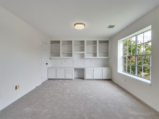 Building Photo - 1127 Gloria Ct