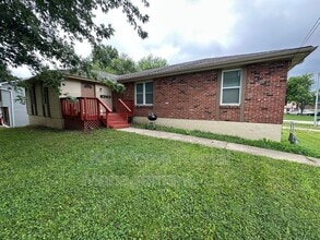 Building Photo - 420 N Jennings Rd