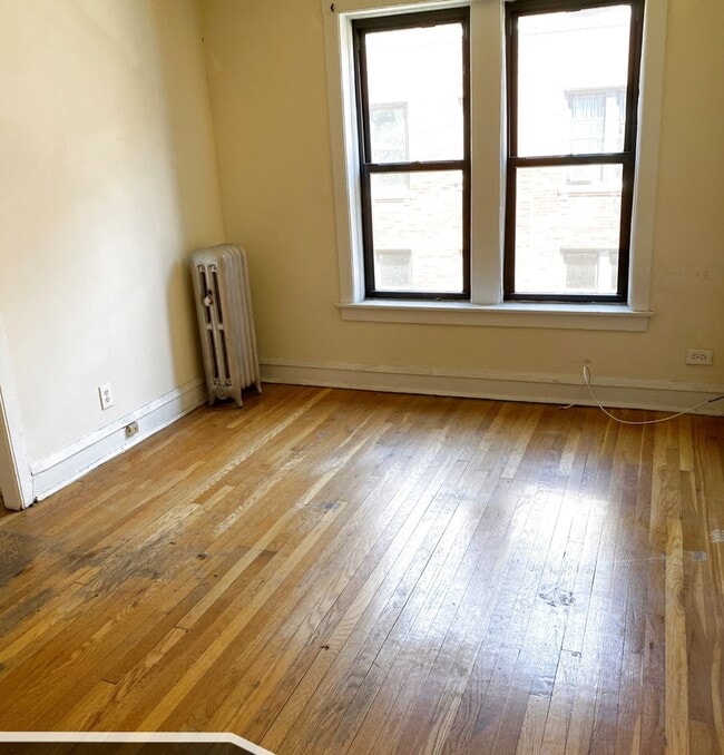 Building Photo - 3310 W Schubert Ave
