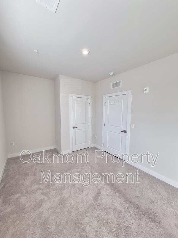 Building Photo - 3700 Maze Runner Dr