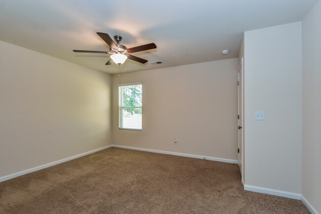 Building Photo - 2055 Barnhart Dr