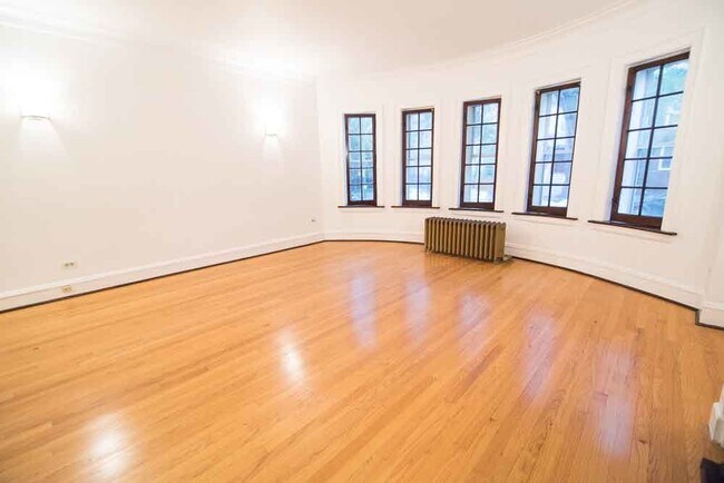 Building Photo - 4048 W Patterson Ave