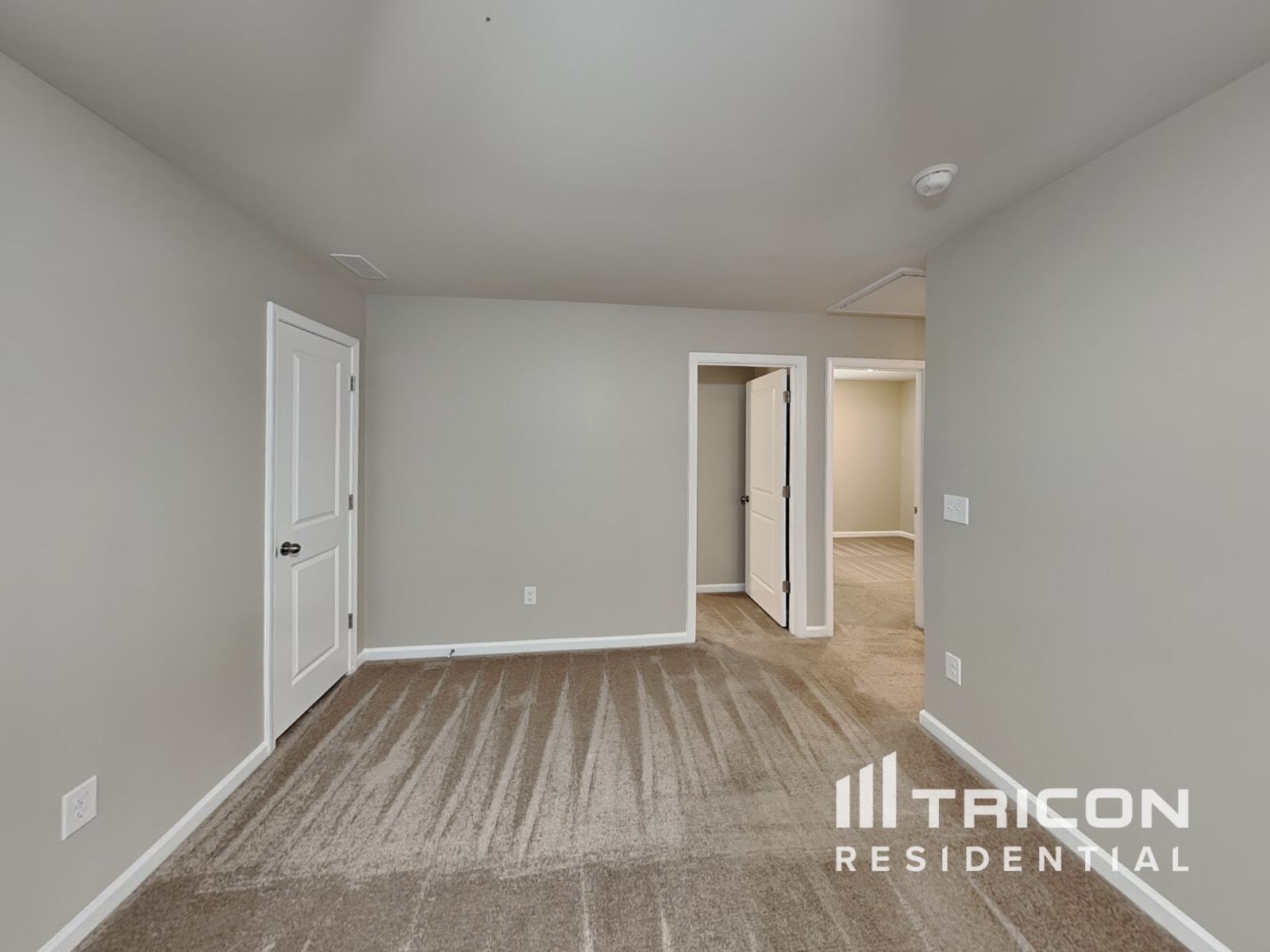 Building Photo - 1361 Woodhouse Dr