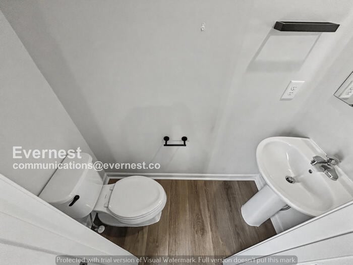 Building Photo - 2005 Westchester Dr